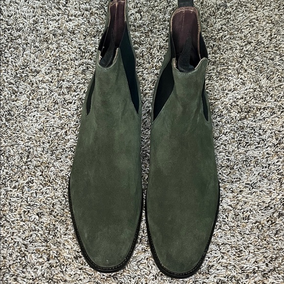 leatherworld2014 Other - Men's Olive Suede Chukka Boots